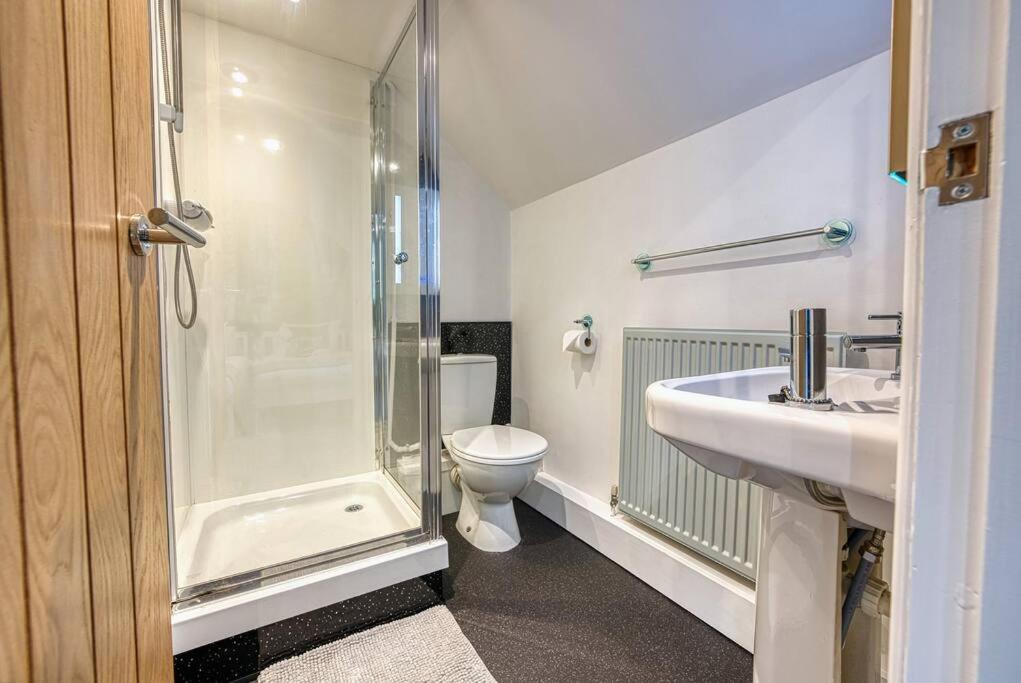 Delightful Two-Bedroom Cottage In The Heart Of Bakewell Eksteriør bilde