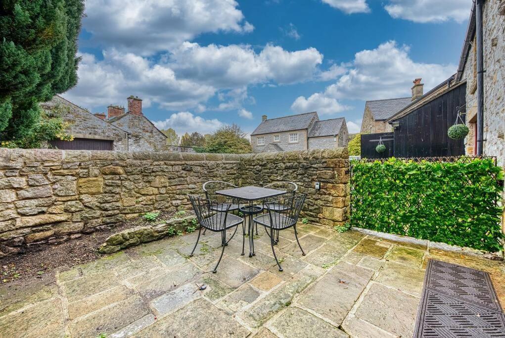 Delightful Two-Bedroom Cottage In The Heart Of Bakewell Eksteriør bilde